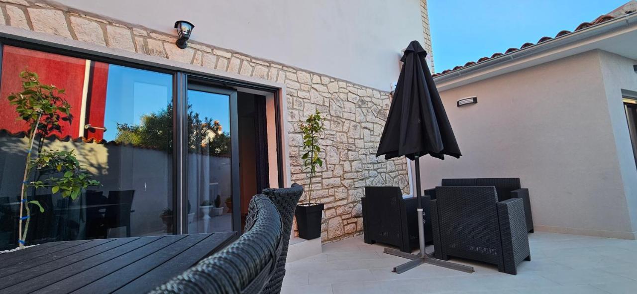 Betty Apartments Borik - Whole Ground Floor Rovinj Exteriör bild