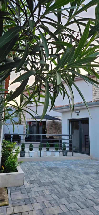 Betty Apartments Borik - Whole Ground Floor Rovinj Exteriör bild