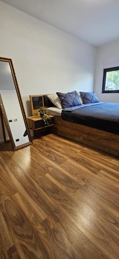 Betty Apartments Borik - Whole Ground Floor Rovinj Exteriör bild